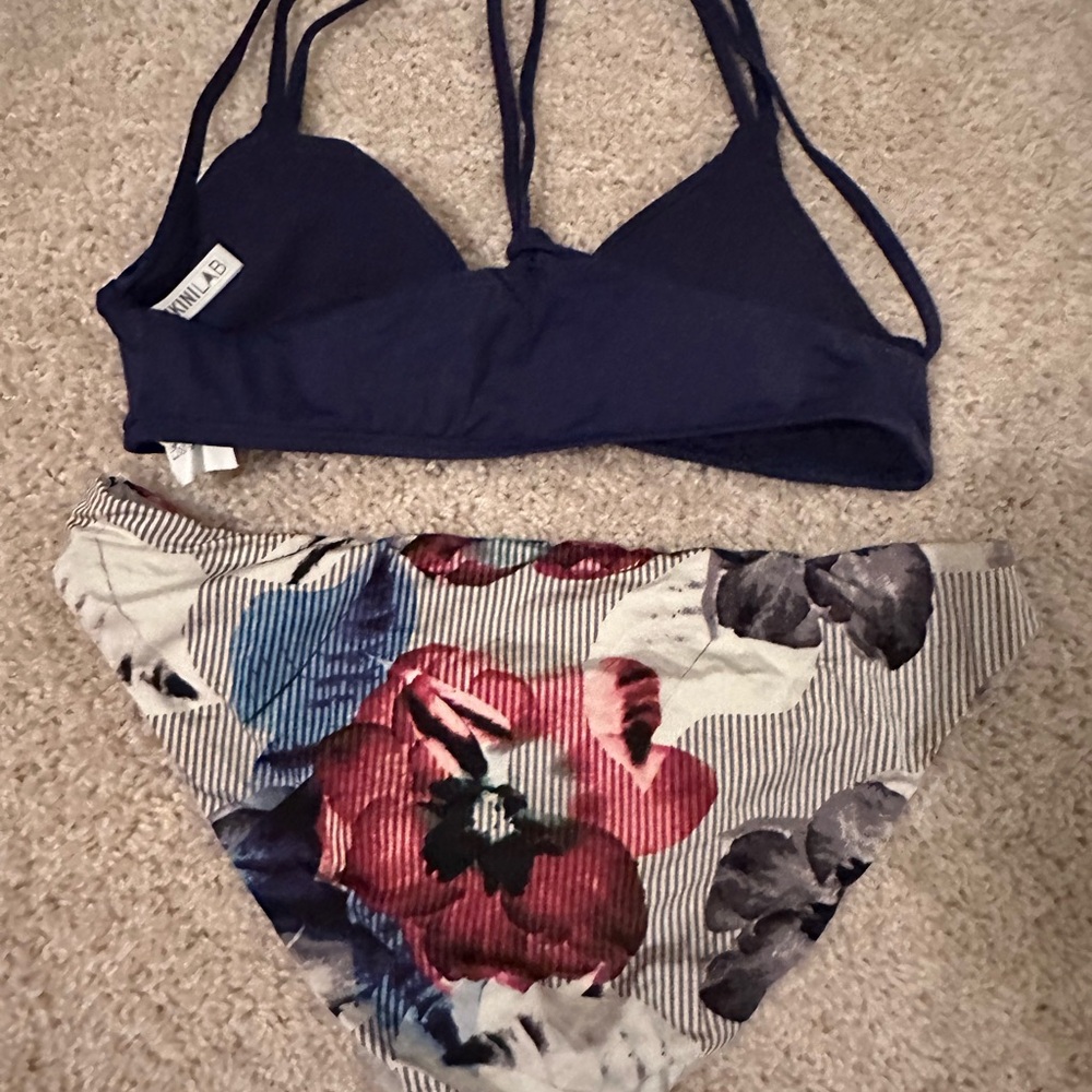 Bikini Lab Bikini - Picture 5 of 6